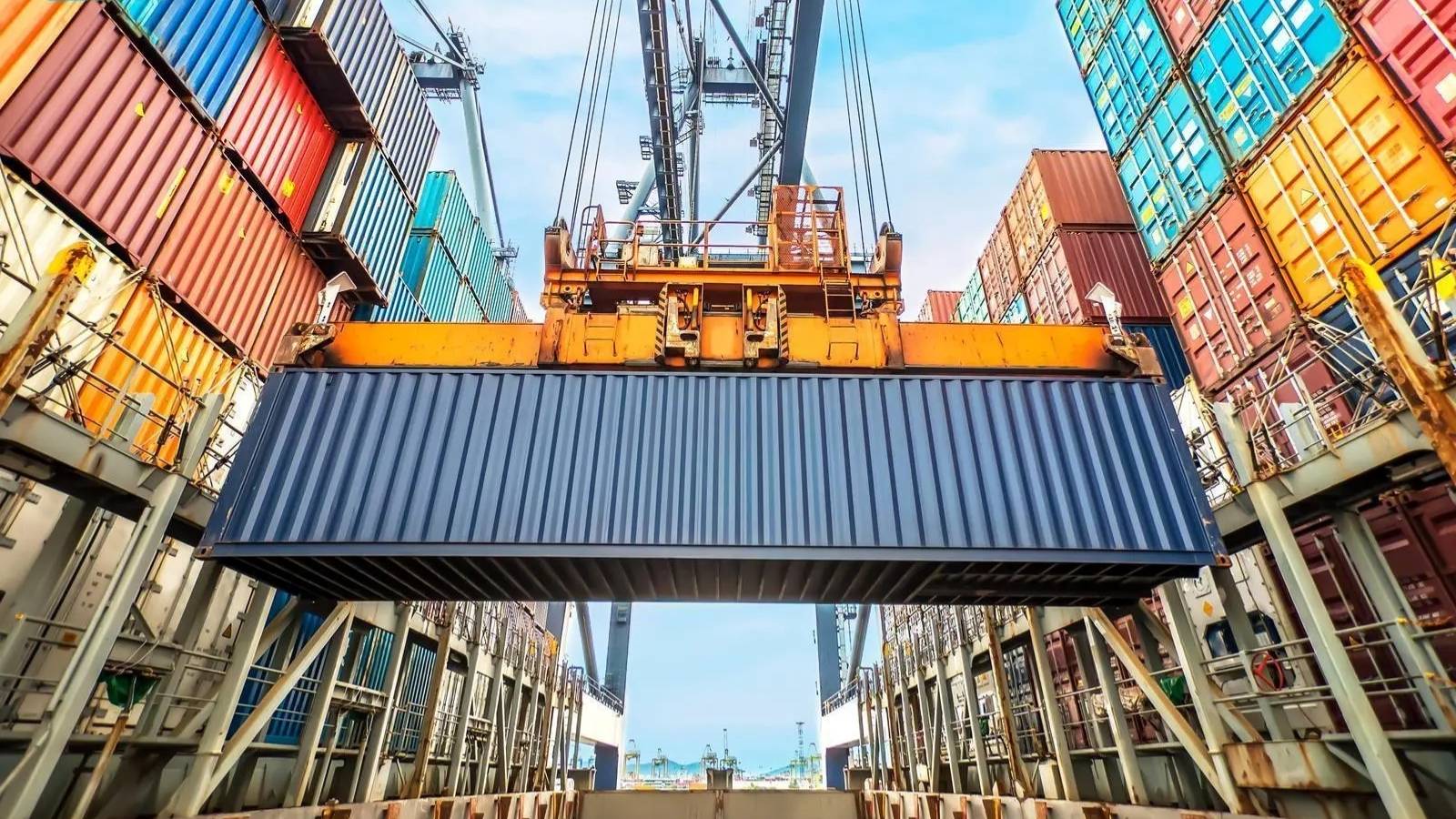 الصادرات السعودية غير النفطية تصعد 17.8% خلال الربع الثاني بدعم إعادة التصدير