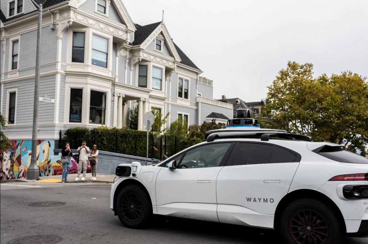 "وايمو" تختبر مركباتها ذاتية القيادة بعد موافقة السلطات في نيويورك