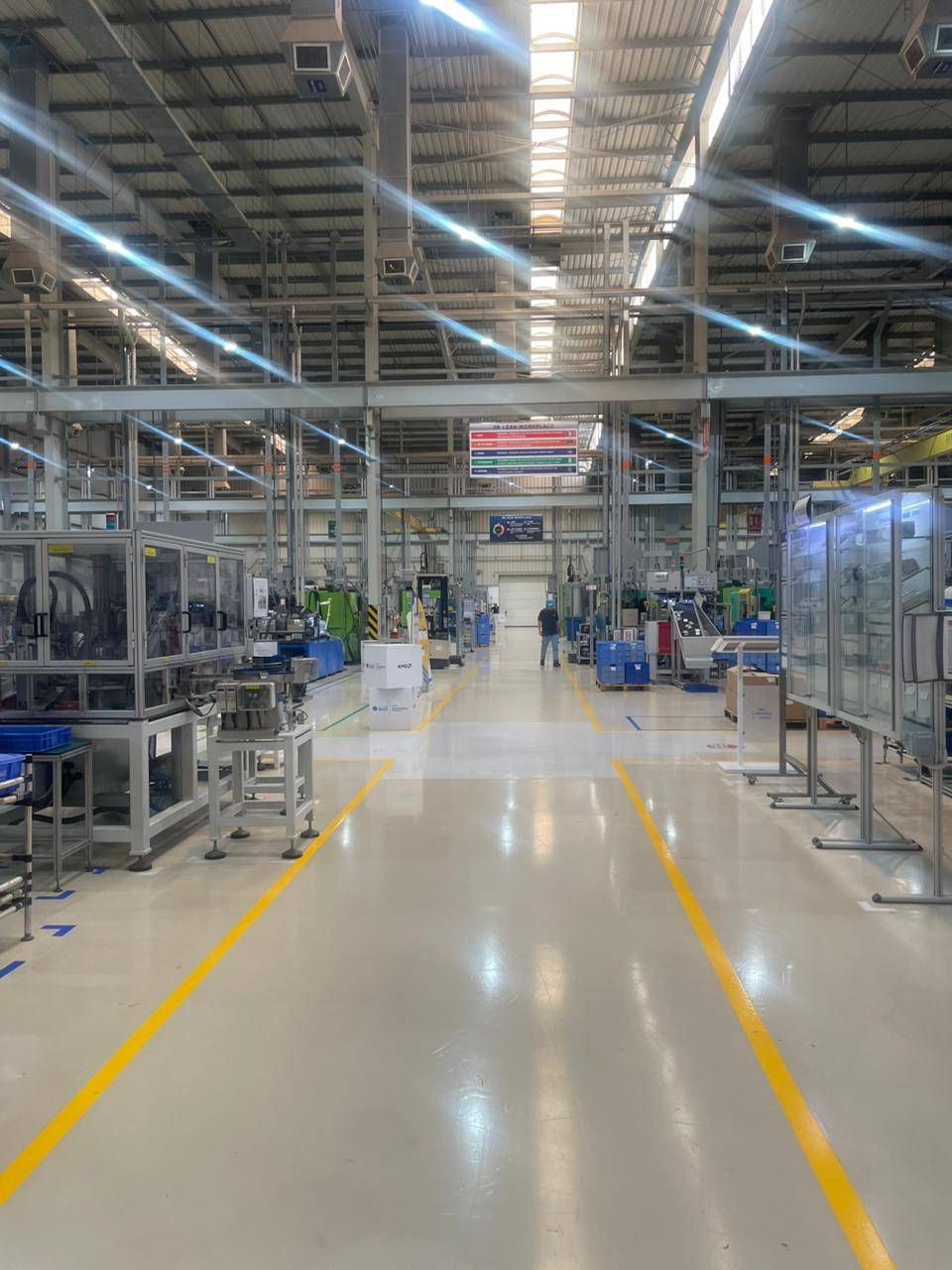 شراكة سعودية - أمريكية لإنتاج خوادم بطاقة 700 وحدة شهريا محليا