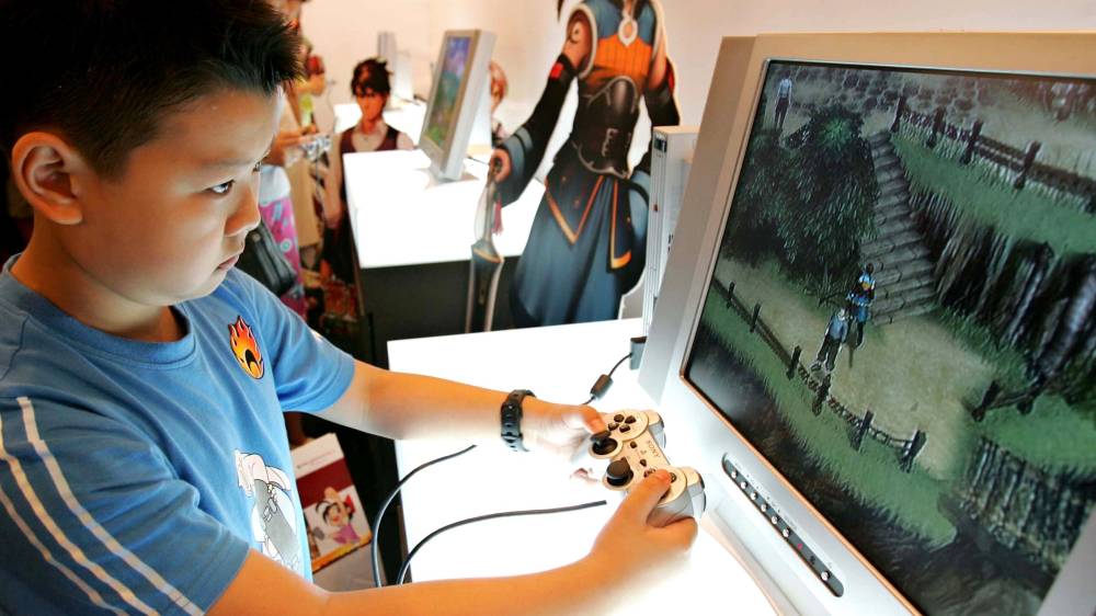 ناد صيني يحول إدمان الألعاب الإلكترونية إلى فرصة مربحة ويقدم علاجا له