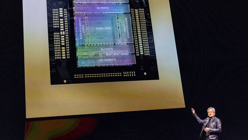 "إنفيديا" تتوقع تباطؤاً النمو بعد طفرة ذكاء اصطناعي لعامين