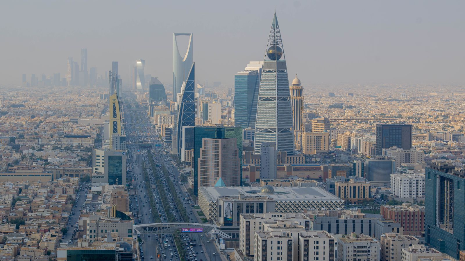 أسعار العقارات في الرياض تتراجع 3.1 % بعد توجيهات حكومية بضبط توازن السوق