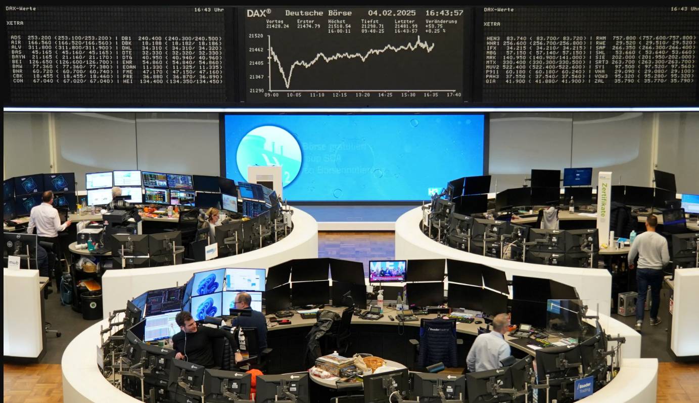 أسهم أوروبا ترتفع بعد سريان الرسوم الجمركية الأمريكية