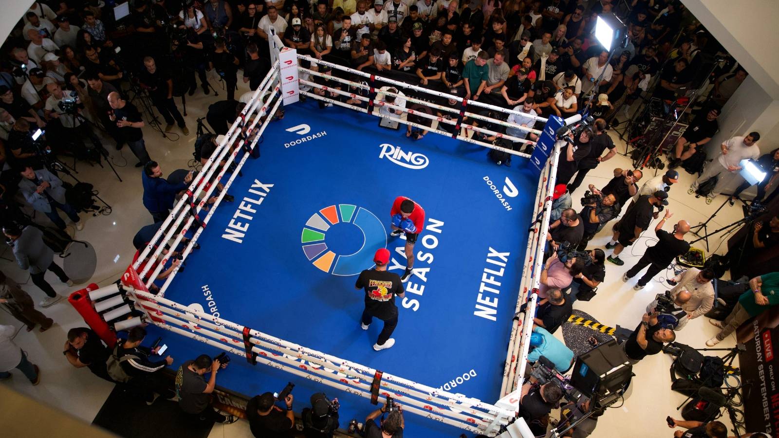 لاس فيجاس تجمع مواجهات استعراضية وتدريبات ضمن أسبوع النزال بين كانيلو وكروفورد