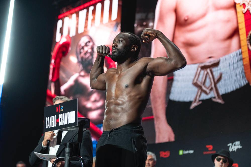 اكتمال الوزن الرسمي للاعبي الملاكمة في لاس فيجاس .. وترقب للنزال التاريخي