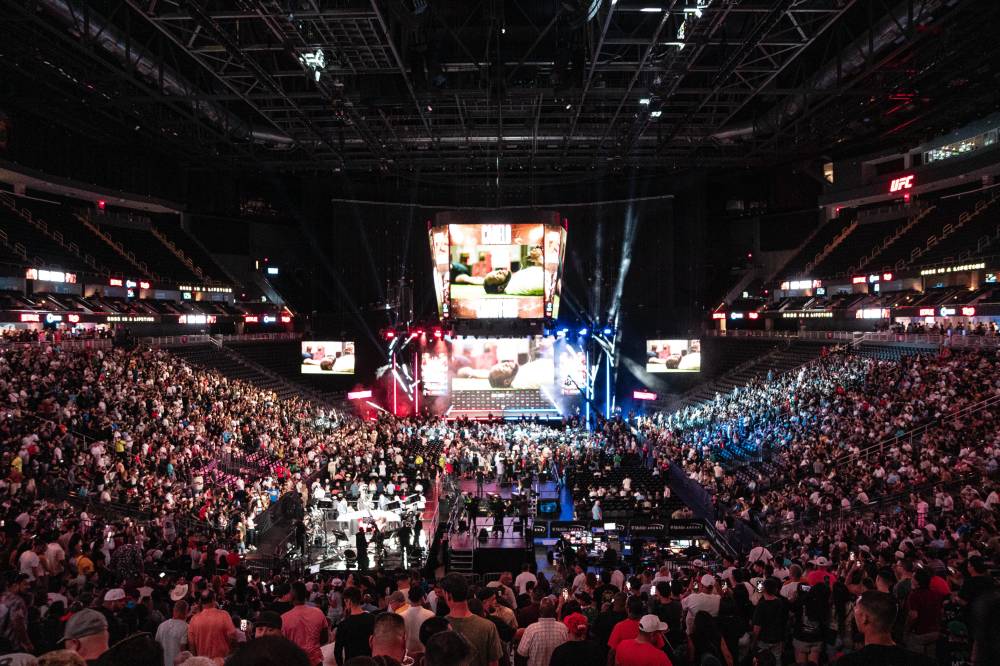 اكتمال الوزن الرسمي للاعبي الملاكمة في لاس فيجاس .. وترقب للنزال التاريخي