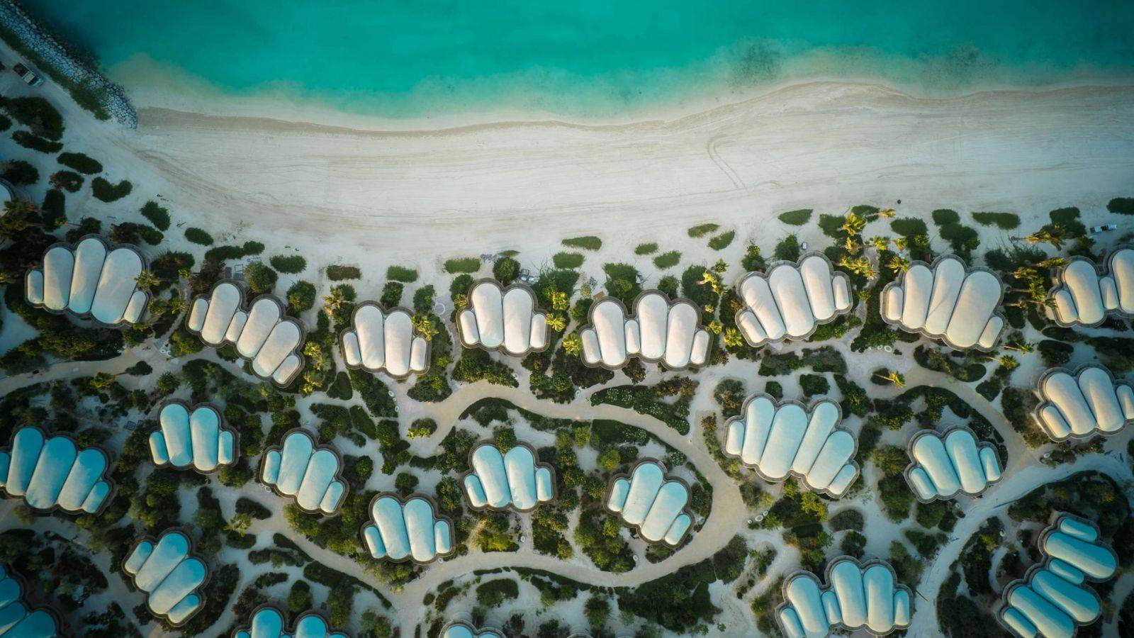 "البحر الأحمر" تدشن أكبر جزرها المطورة "شورى".. تضم 11 منتجعا عالميا