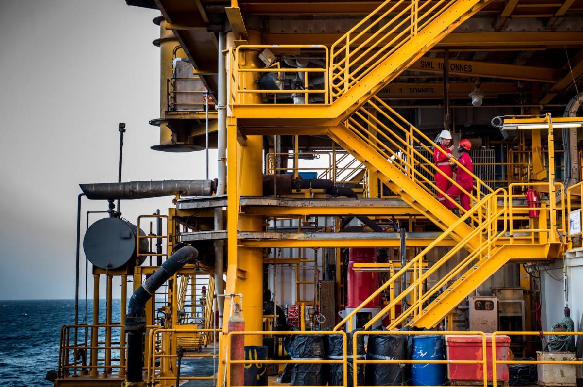 تراجع أسعار النفط 0.8% عند التسوية نتيجة المخاوف بشأن الاقتصاد الأمريكي