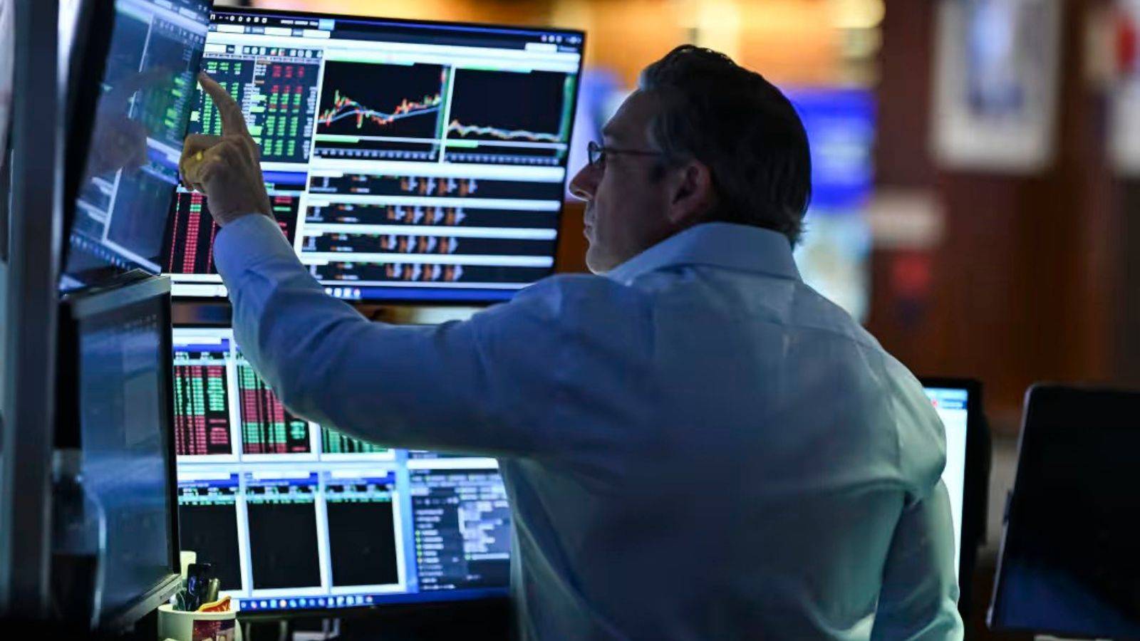 عودة التقلبات إلى سوق الخزانة الأمريكية بعد قرار الفيدرالي .. هل يعيد التاريخ نفسه؟