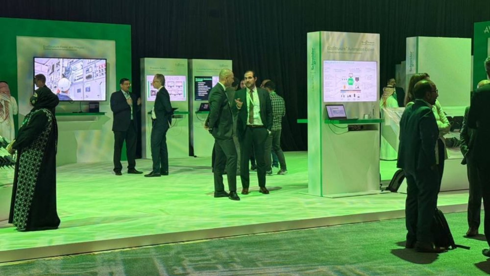 "شنايدر إلكتريك": افتتاح مصنع جديد في سبارك الأسبوع المقبل ولا نحتاج لسيولة "الطرح"