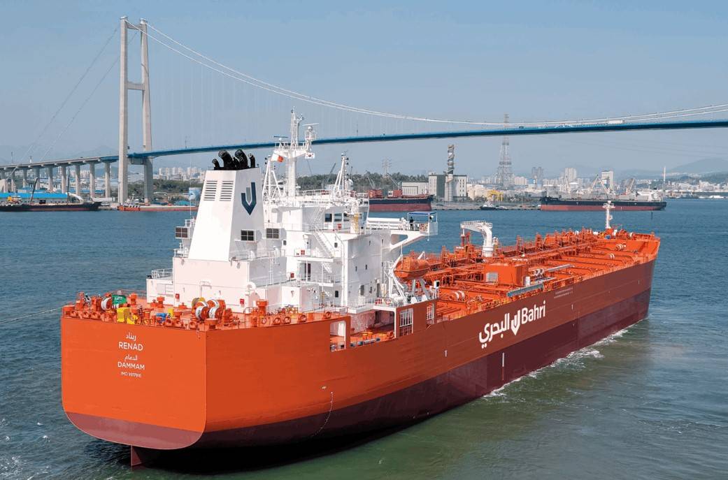 "البحري للكيماويات" تبرم عقد شحن مع "لوبريف" لتعزيز قطاع الزيوت الأساسية في السعودية