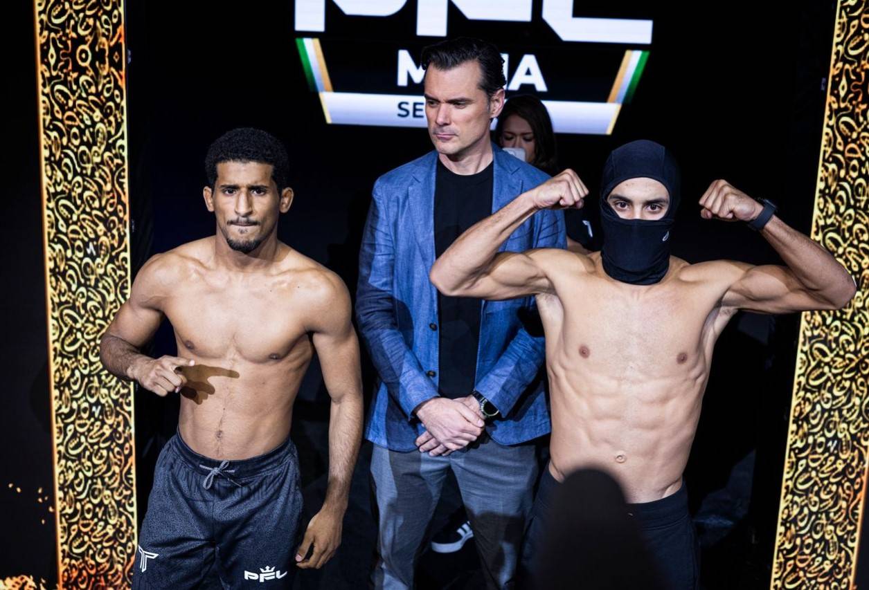 المقاتلون يتخطون مرحلة الميزان استعداداً لنصف نهائي بطولة PFL MENA في الرياض