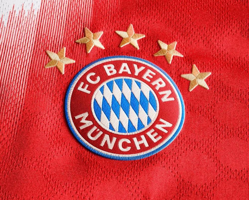 بايرن ميونخ يعين كاسبر عضوا لشؤون التسويق والمبيعات بعد مغادرة ديدريش لدويتشه بنك