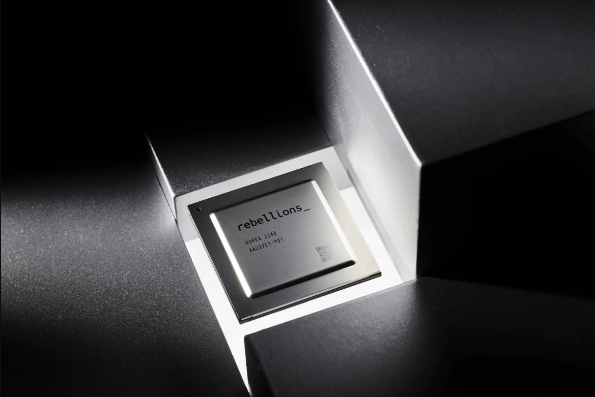 "ريبيلونز" الناشئة تراهن على كسر هيمنة إنفيديا بتمويل 1.4 مليار دولار