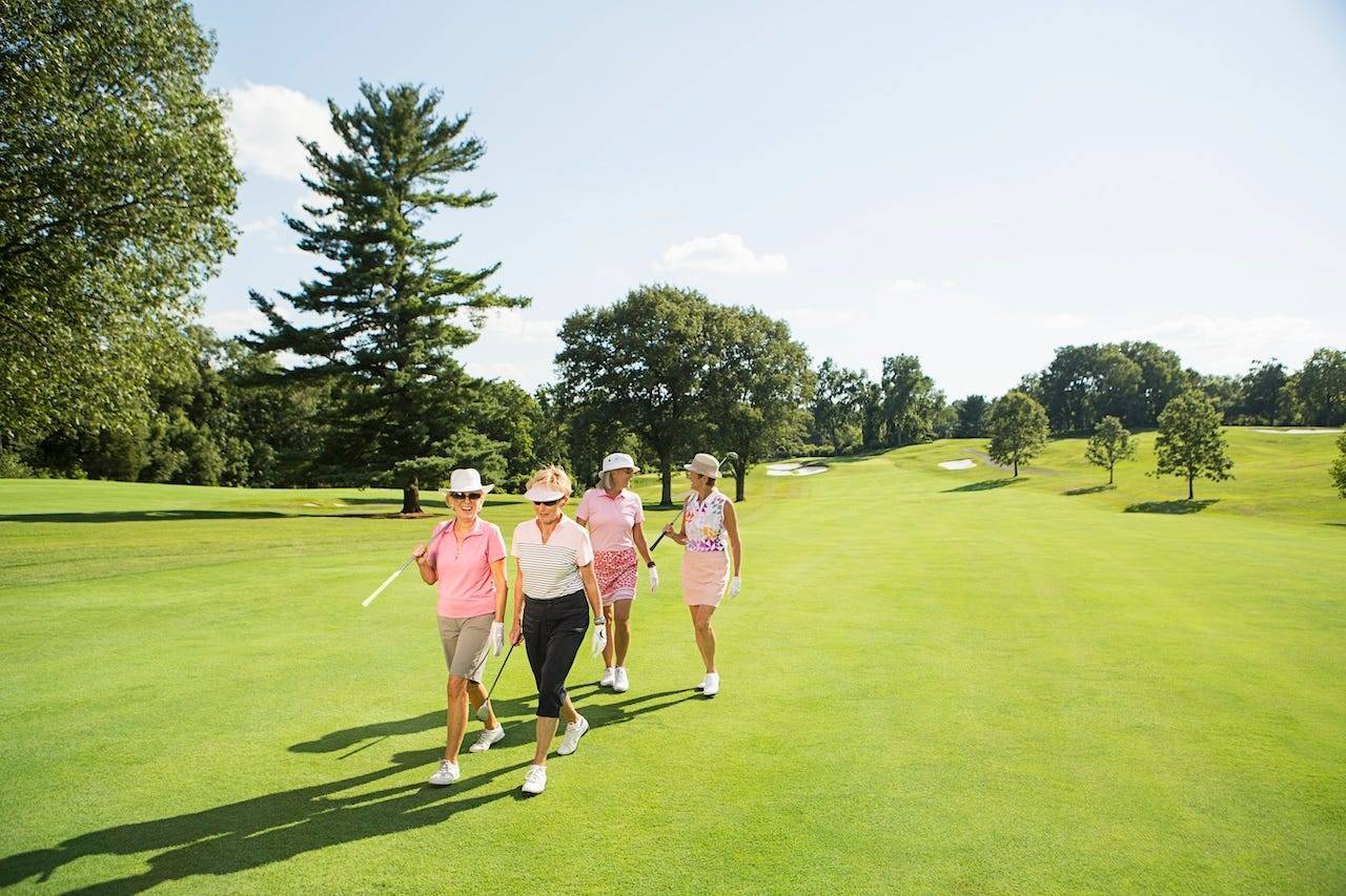 شيخوخة الثروة: يسيطر كبار السن على مليارات العالم والشباب ينتظرون دورهم