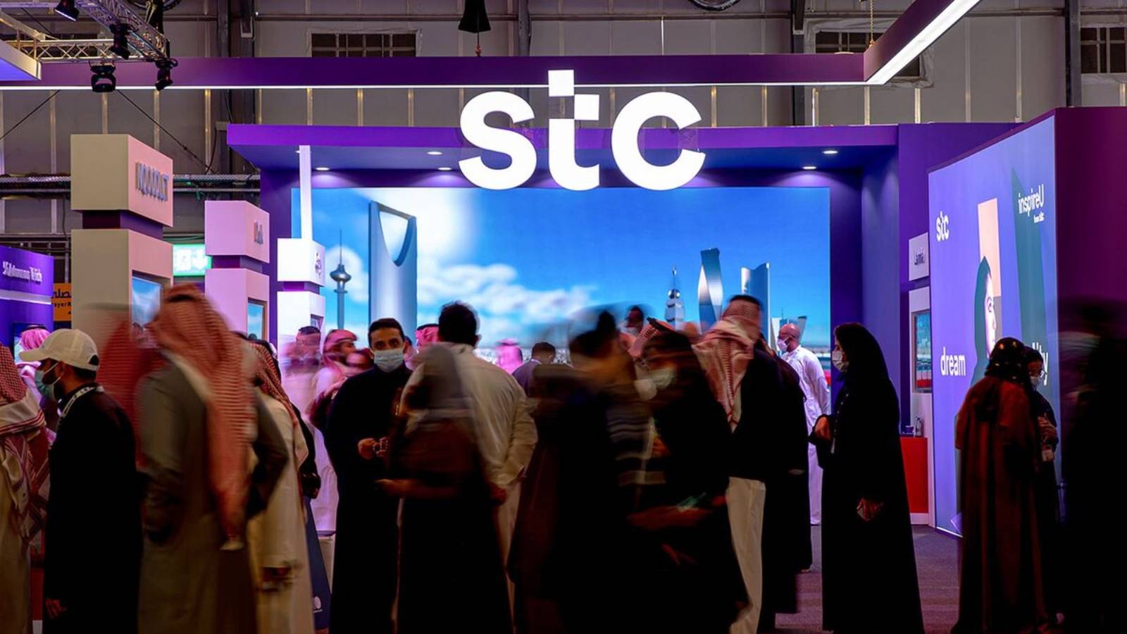 شركة تابعة لـ "STC" توقع اتفاقية تسهيلات بـ 5.5 مليار ريال مع "الأهلي" و"العربي"