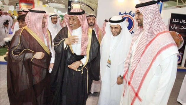 الزراعة العضوية والأعلاف المركبة تسحبان زوار المعرض الزراعي إلى أجنحتهما