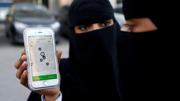  بعد رفع أسعارهما .. «أوبر» و«كريم» لـ "الاقتصادية": أسعارنا معقولة وزيادتها إجراء روتيني 