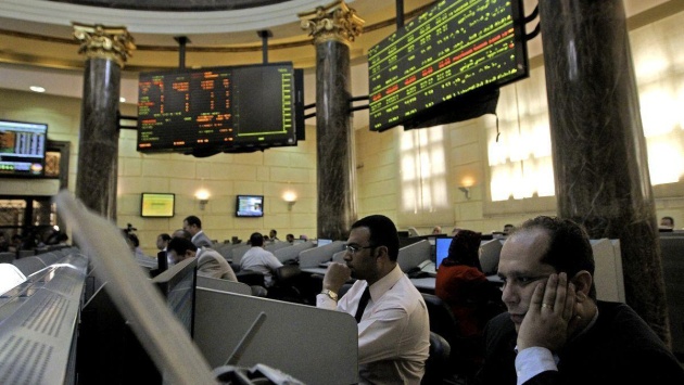 عمليات بيع تتراجع بمعظم الأسهم الخليجية .. ومستوى قياسي لـ "المصرية"