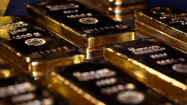 الذهب يستعيد بريقه وسط بيانات تعزز رهانات خفض الفائدة الأمريكية