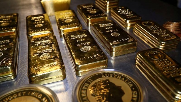 الذهب يتراجع مع ترقب المستثمرين لبيانات مهمة للتضخم في أمريكا