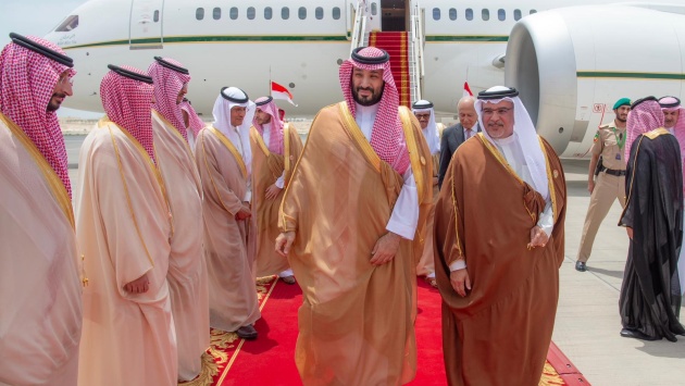 بناء على توجيه الملك .. ولي العهد يترأس وفد السعودية في قمة البحرين