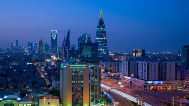 النشاط غير النفطي السعودي يواصل نموه في أبريل بدعم الطلب المحلي