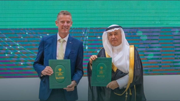 "الدفاع السعودية" توقع عقدا مع "إيرباص" لشراء 4 طائرات تزود بالوقود متعددة المهام