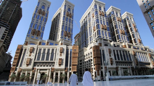 كم إجمالي الأراضي المبيعة من شركة جبل عمر منذ 2020 والأرباح المحققة؟