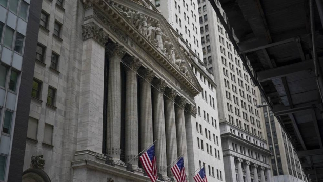 ستاندرد آند بورز يغلق على ارتفاع طفيف وسط ترقب البيانات الاقتصادية