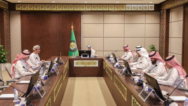 أمين مجلس التعاون يحث على مضاعفة الجهود لإنجاز مشروع سكة حديد دول الخليج حسب المخطط