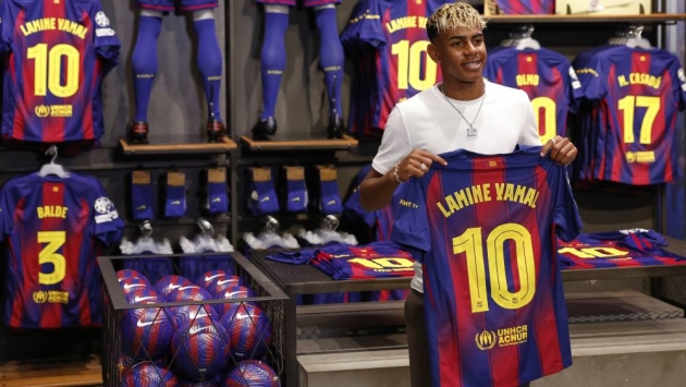 10 ملايين يورو إيرادات برشلونة من قميص لامين خلال 24 ساعة