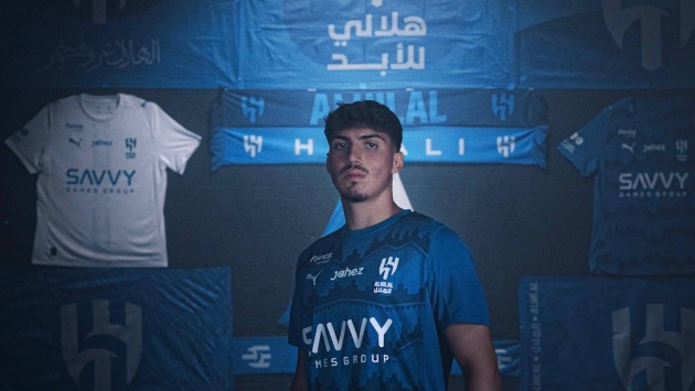الهلال يؤمن دفاعه بأكتشيشيك بـ 22 مليون يورو .. فنار بخشه يشترط 15% من البيع