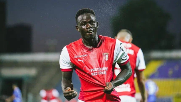 الاتحاد يقترب من فيرنانديز بأكبر عرض مالي في تاريخ سبورتينج براجا البرتغالي