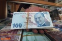 العملة التركية تتراجع قبل اجتماع المركزي بشأن الفائدة .. 17.96 ليرة للدولار
