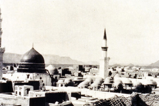 أمر بإصلاحات وترميمات خلال زيارته الأولى للمسجد النبوي