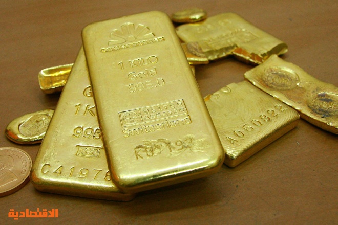 بدعم آمال اتفاق تجاري بين أمريكا والصين..الذهب ينخفض مع ارتفاع الدولار 