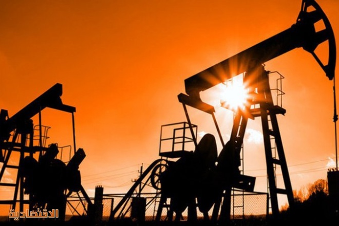 أسعار النفط ترتفع بدعم من تعهدات بمواصلة خفض المعروض وآمال التجارة