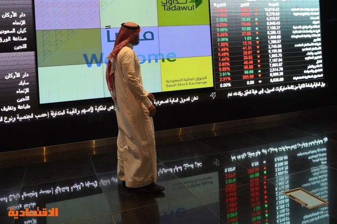 الأسهم السعودية تقود صعود أغلب بورصات الخليج ودبي تتراجع 