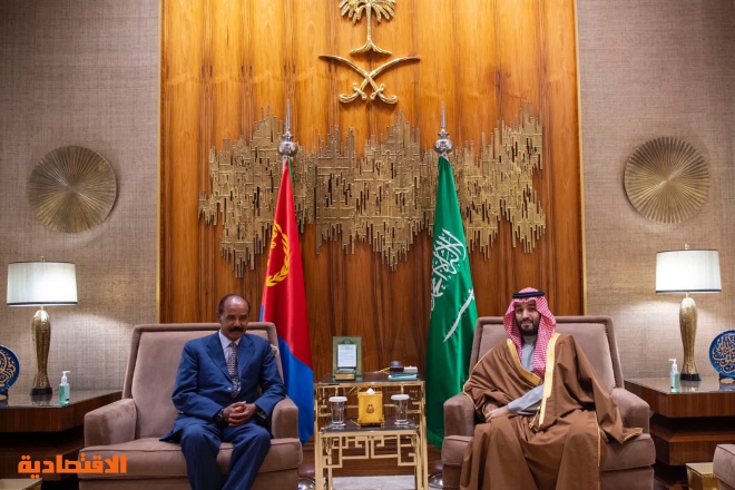 ولي العهد يجتمع مع رئيس إريتريا ويستعرضان العلاقات الثنائية بين البلدين