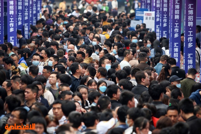 شباب الصين يواجه سوق عمل قاتمة وسط بطالة قياسية تجاوزت 20 % في مايو