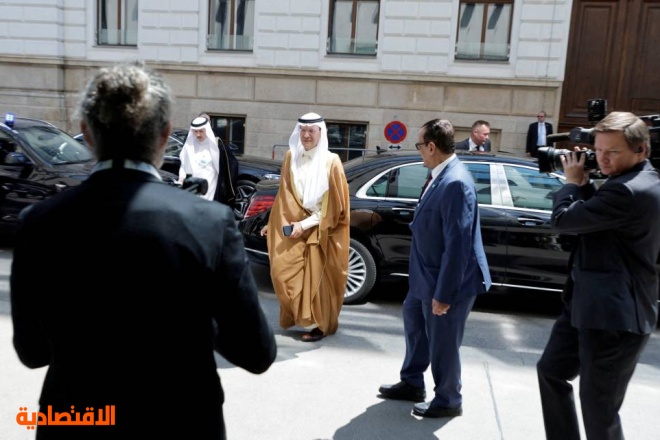 اجتماع «أوبك+» اليوم أمام خيارات مفتوحة .. خفض إضافي جديد لإنتاج النفط وارد