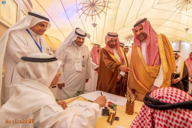 الأمير فيصل بن سلمان يزور معرض التعلم وجودة الحياة