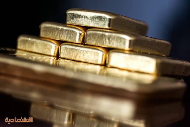 الدولار يضغط على الذهب والبلاديوم يهبط 2%