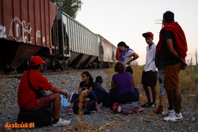 تعليق حركة عشرات القطارات بعد تدفق آلاف المهاجرين في المكسيك