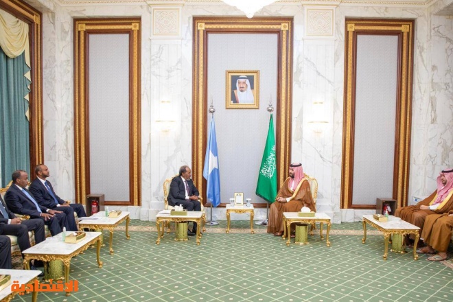 السعودية والصومال تؤكدان على أهمية تعزيز العلاقات الاستثمارية بينهما في مختلف القطاعات