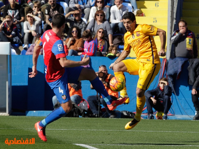 قصة مصورة: برشلونة يهزم ليفانتي ويستعيد انفراده بصدارة الدوري