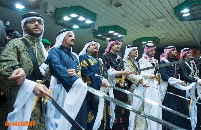 الملك يرعى حفل العرضة السعودية في مهرجان الجنادرية