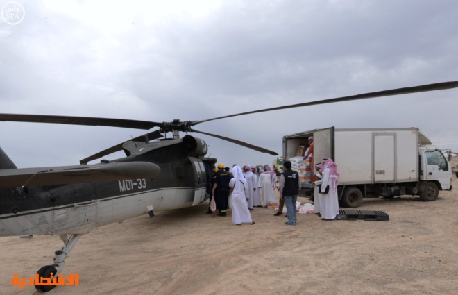 طيران الأمن يوزع 205 سلال غذائية على قرى تهامة قحطان في عسير