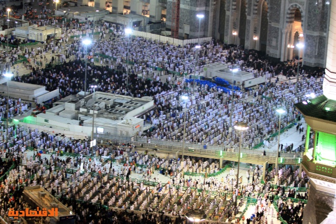 أكثر من مليوني مصل يشهدون ختم القران الكريم بالمسجد الحرام